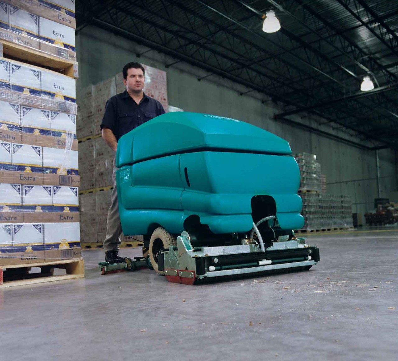 5680 Lavadora de piso com operação em pé alt 3